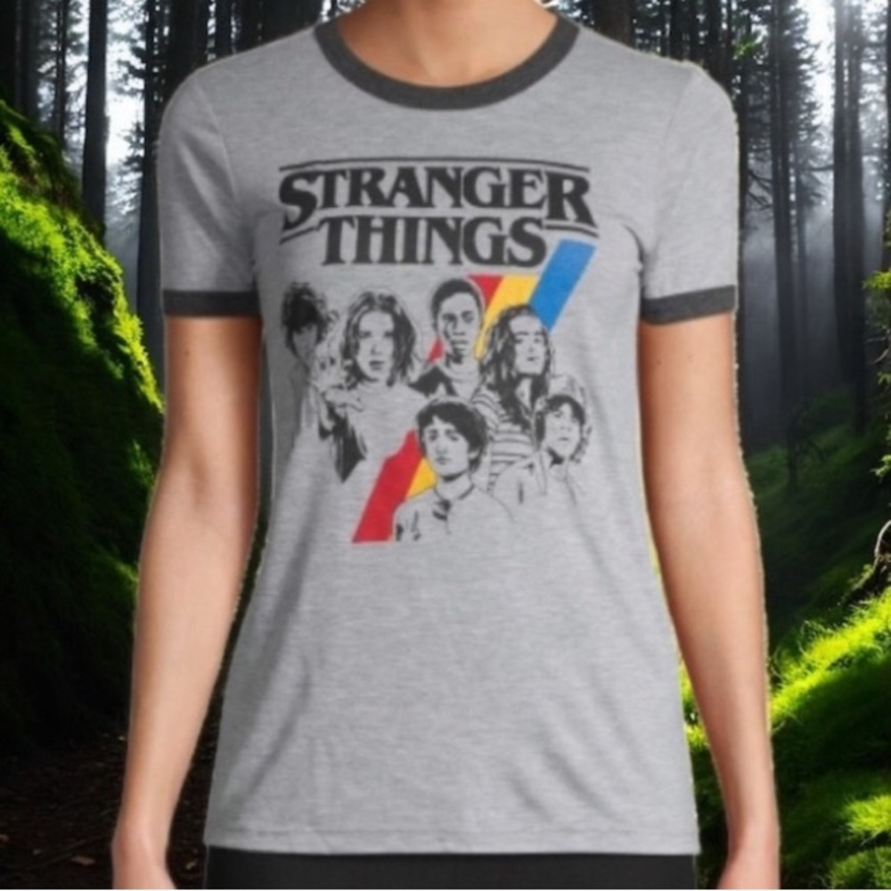 BOUTIQUE Stranger Things Graphic T-Shirt - JL